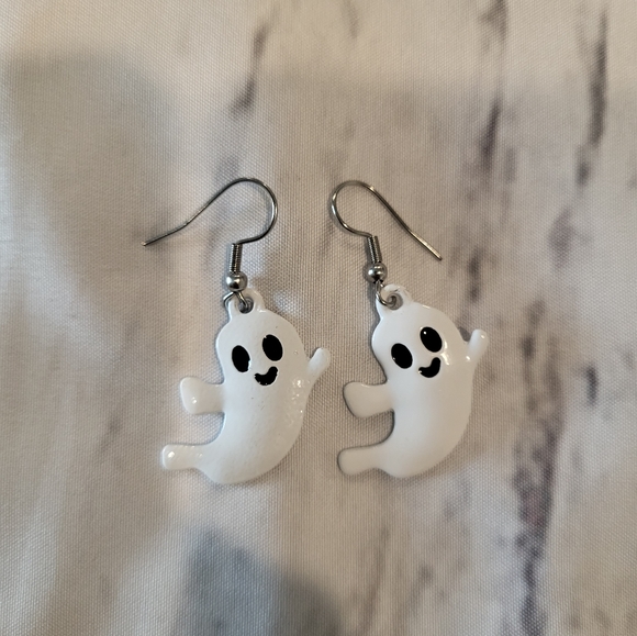 New Ghost Earrings Great for Halloween - Picture 2 of 3